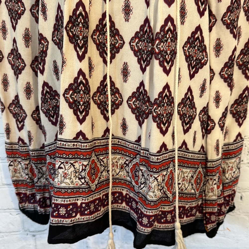Altar’d State boho top with ties - Picture 3 of 7